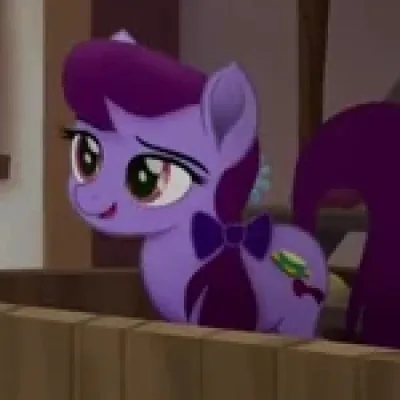 Canterlot Shopkeep