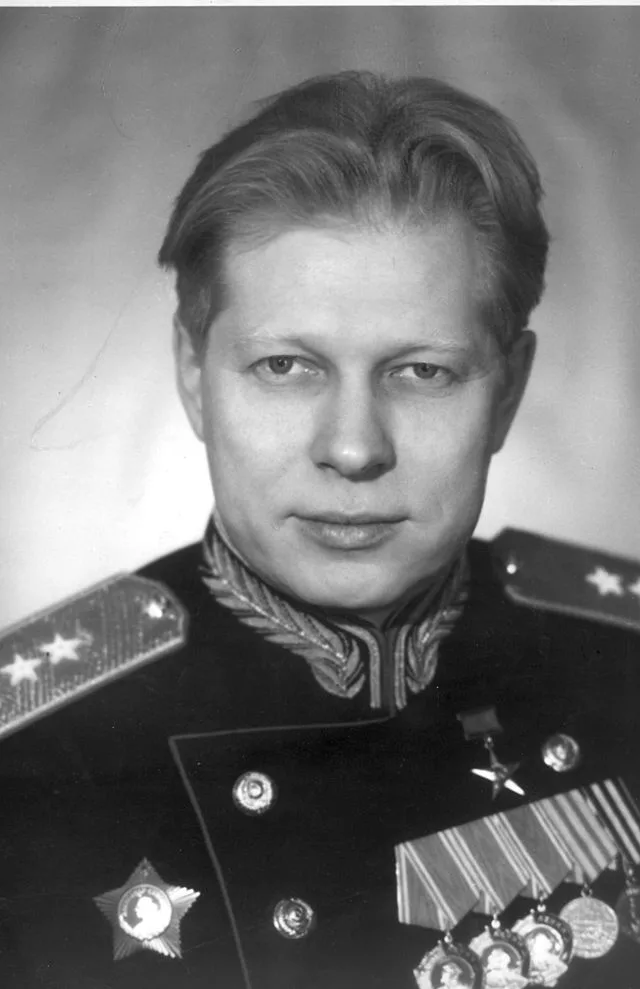 Dmitriy Ustinov
