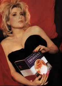 Gennifer Flowers