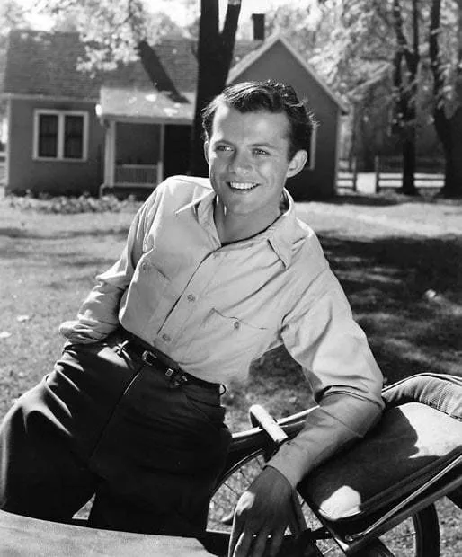 Lon McCallister