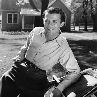 Lon McCallister