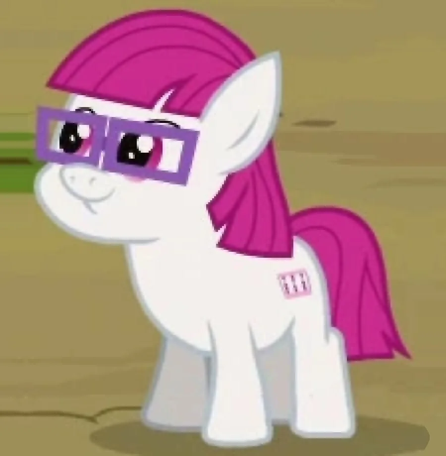 Nearsighted Schoolpony
