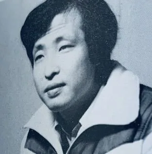 Akira Momozato