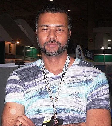 Alex Mir