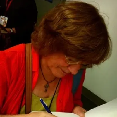 Carolyn Kelly