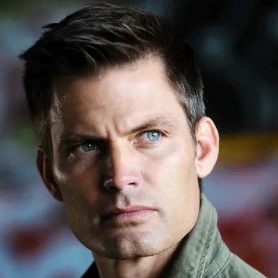 Casper Van Dien