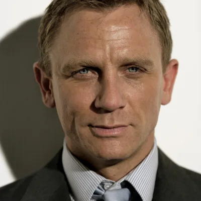 Daniel Craig