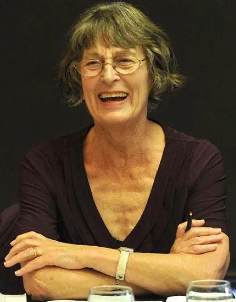 Daphne Clair