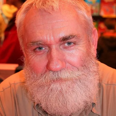Dominique Hé