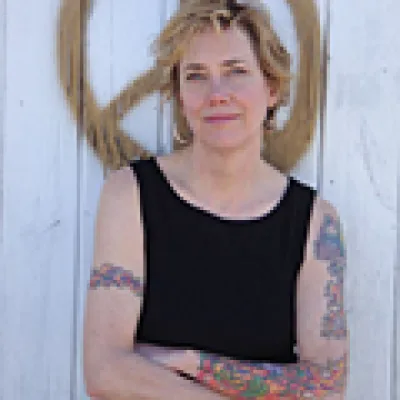 Elizabeth Hand