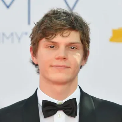 Evan Peters