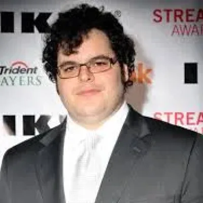 Josh Gad