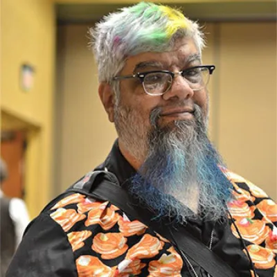 Lar deSouza