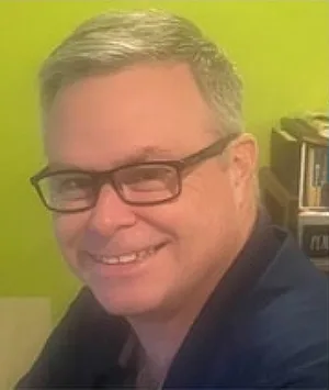 Michael Desharnais