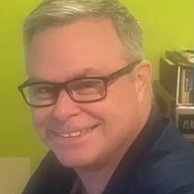 Michael Desharnais