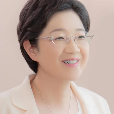 Nahoko Uehashi