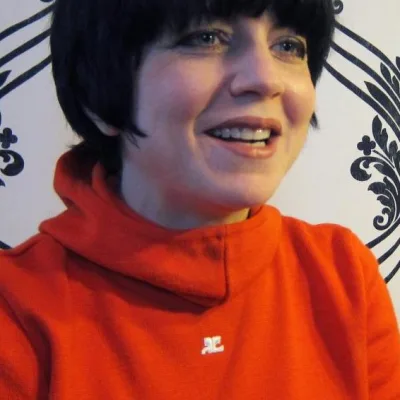 Shelly Bond