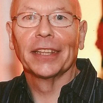 Stan Nicholls