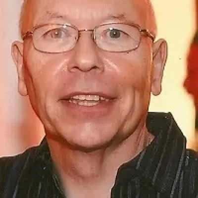 Stan Nicholls