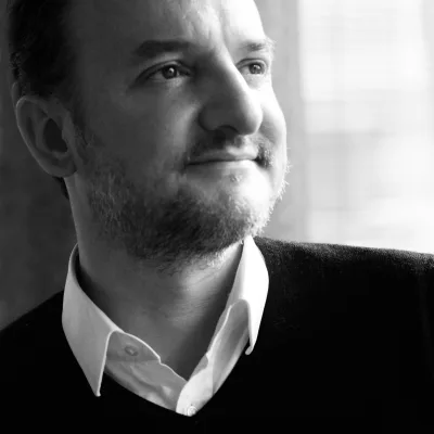 Sylvain Vallée