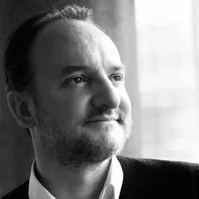 Sylvain Vallée