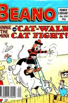Cat-Walk Cat Fight!