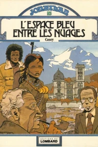 L'espace bleu entre les nuages