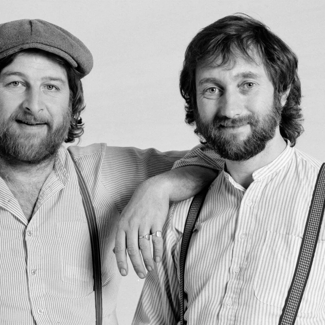 Background for Chas & Dave