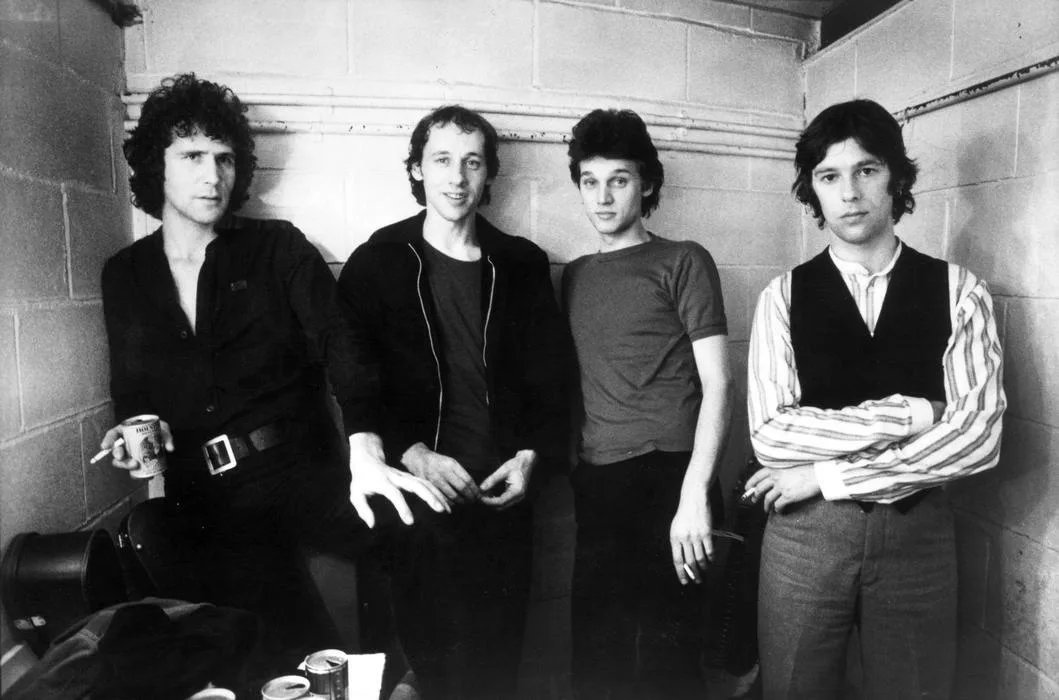 Background for Dire Straits