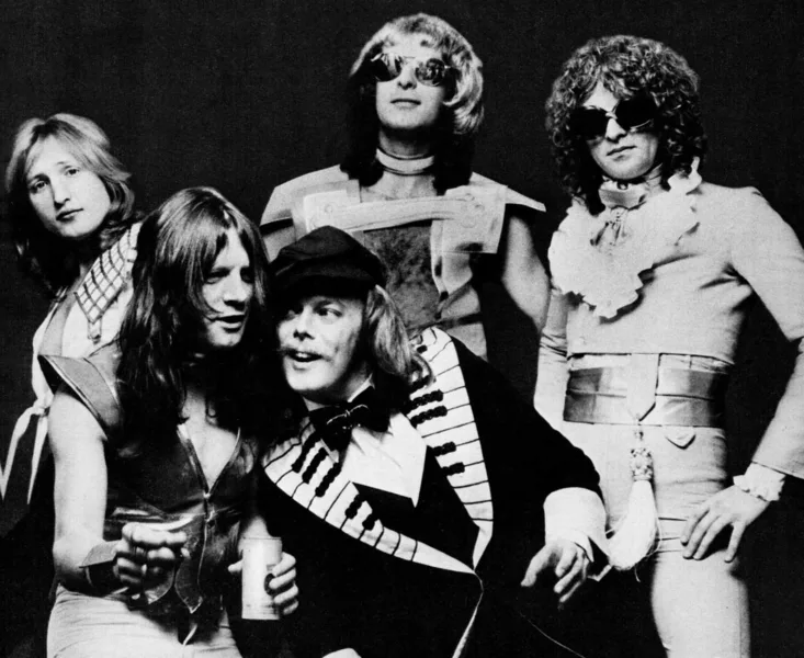 Background for Mott the Hoople